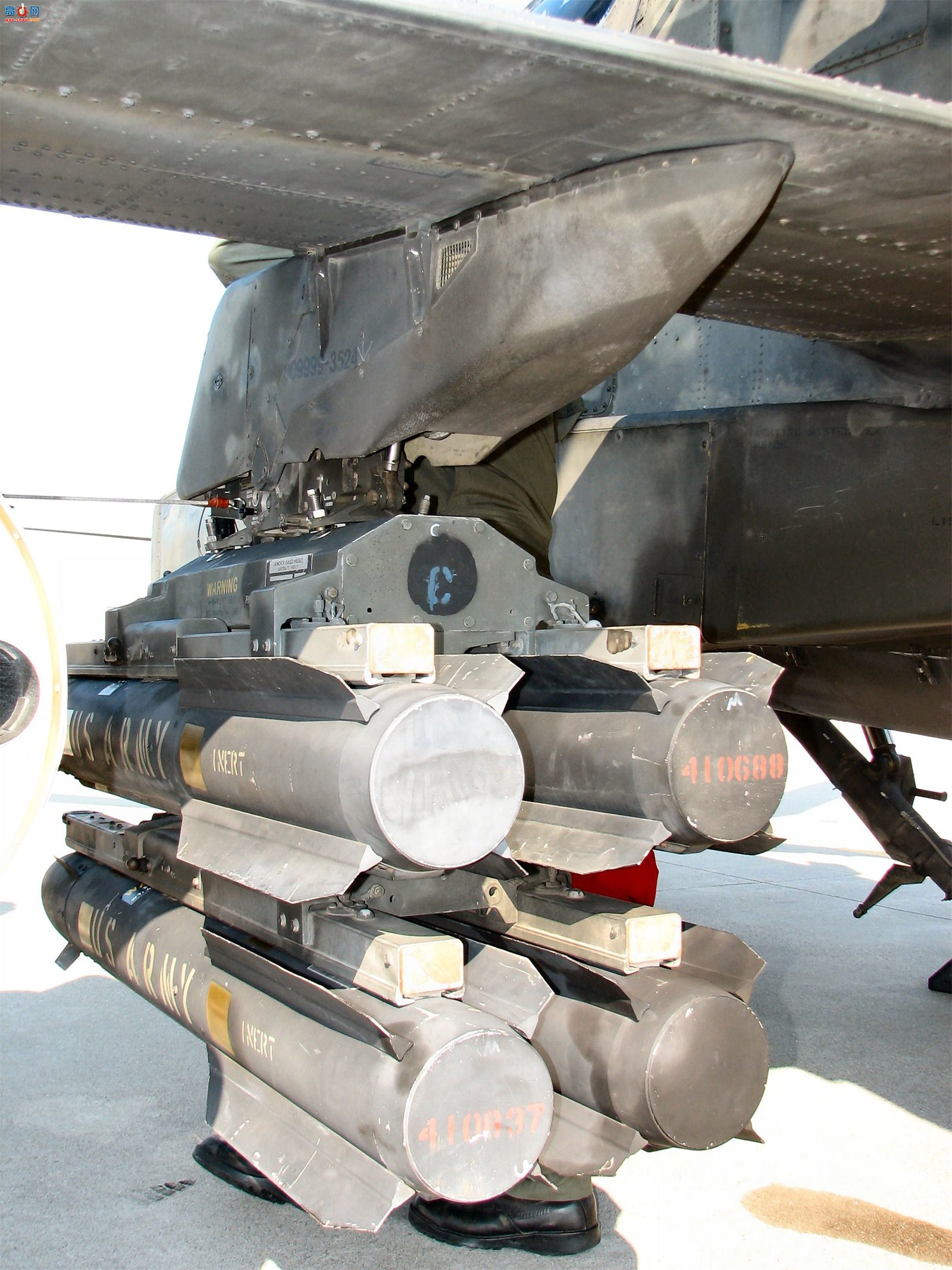  AH-64Aװֱ