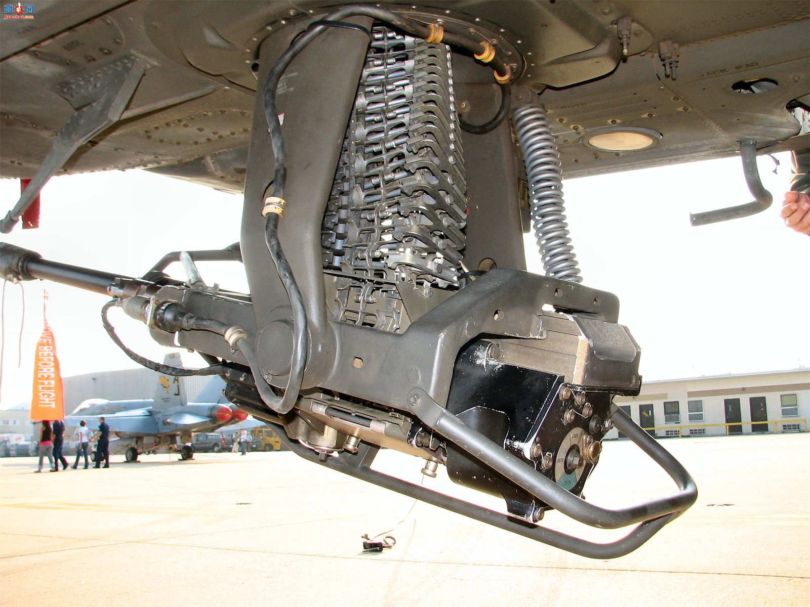  AH-64Aװֱ