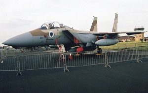   F-15 ӥ ս ֤ȫ