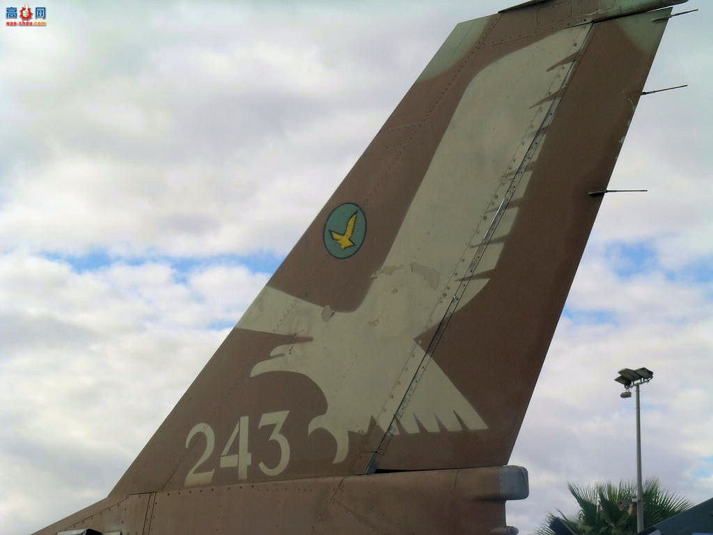 ɫ F-16A ս ս