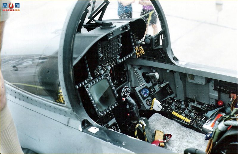  F/A-18B (A21-112)Ʒս