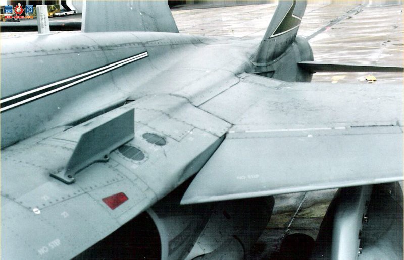  F/A-18B (A21-112)Ʒս