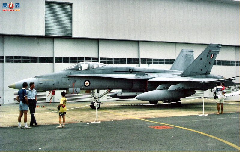  F/A-18B (A21-112)Ʒս
