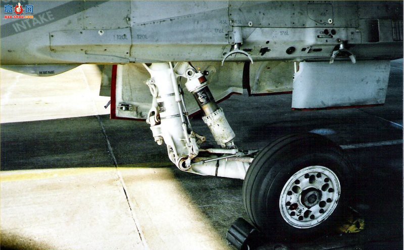  F/A-18B (A21-112)Ʒս