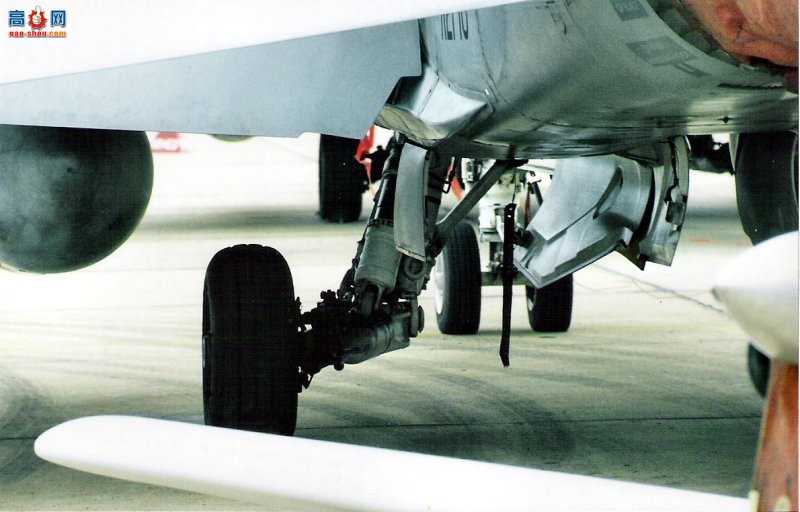  F/A-18B (A21-112)Ʒս
