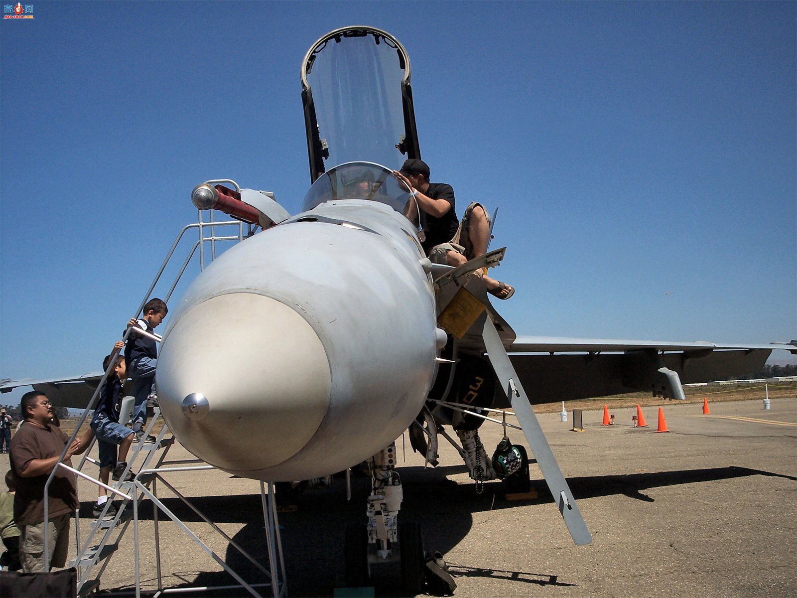  F/A-18C (164716)Ʒս