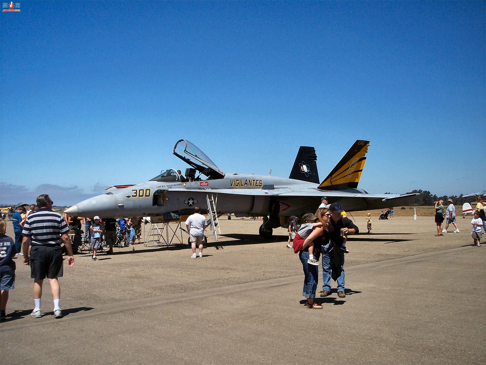  F/A-18C (164716)Ʒս
