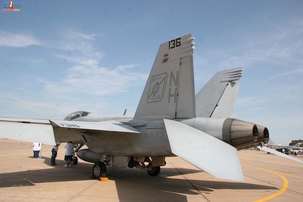  F/A-18F (166453) Ʒս