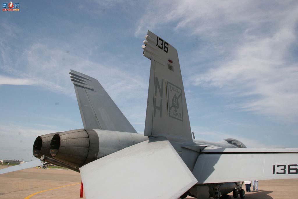  F/A-18F (166453) Ʒս