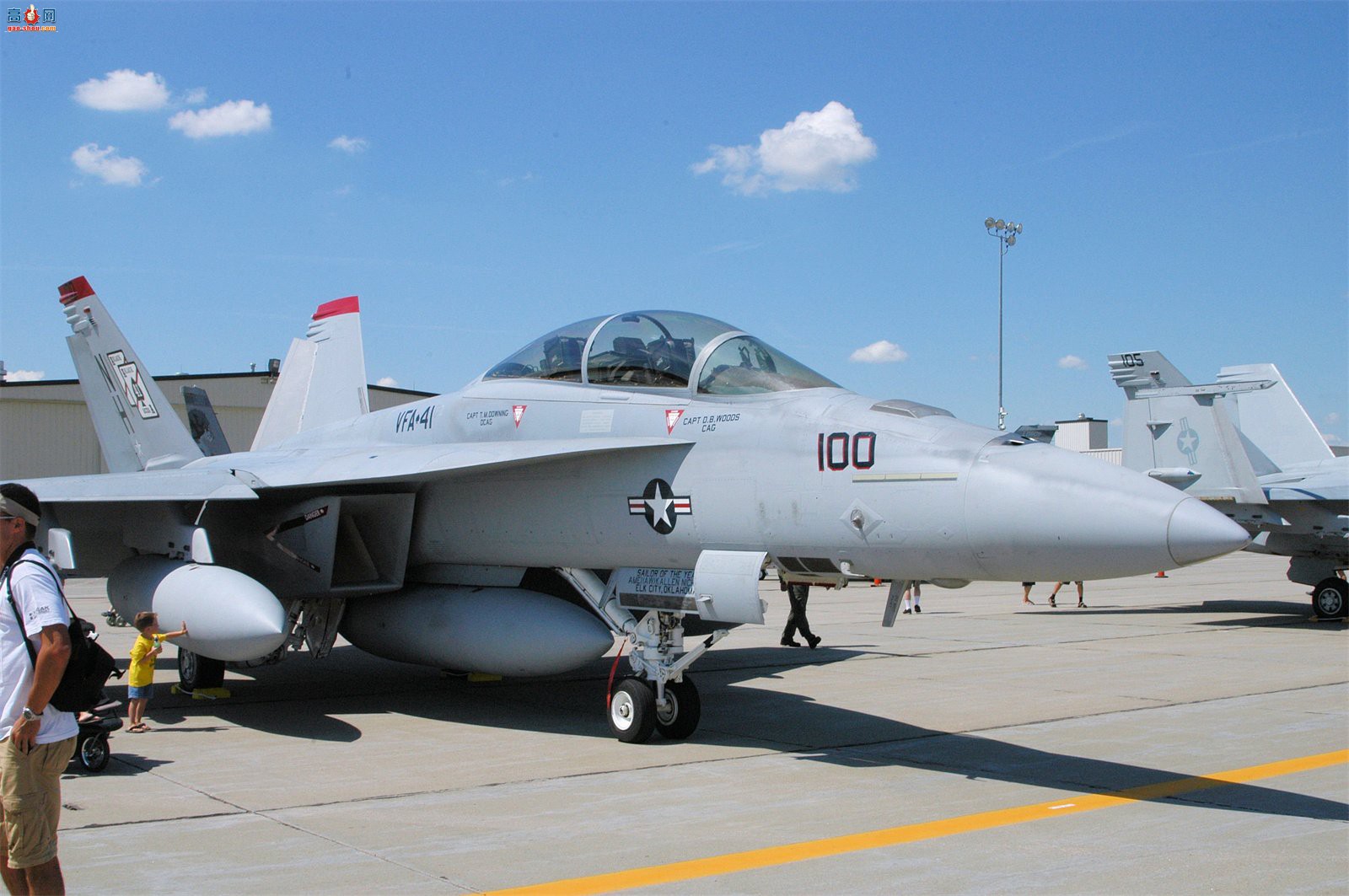  F/A-18F Ʒս