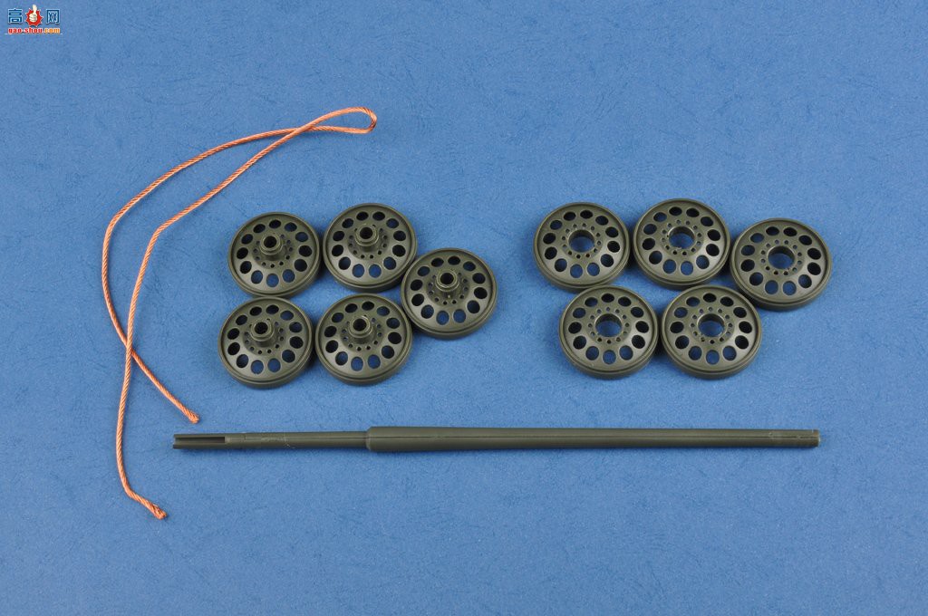 HobbyBoss ̹ 82602 T-34/85̹