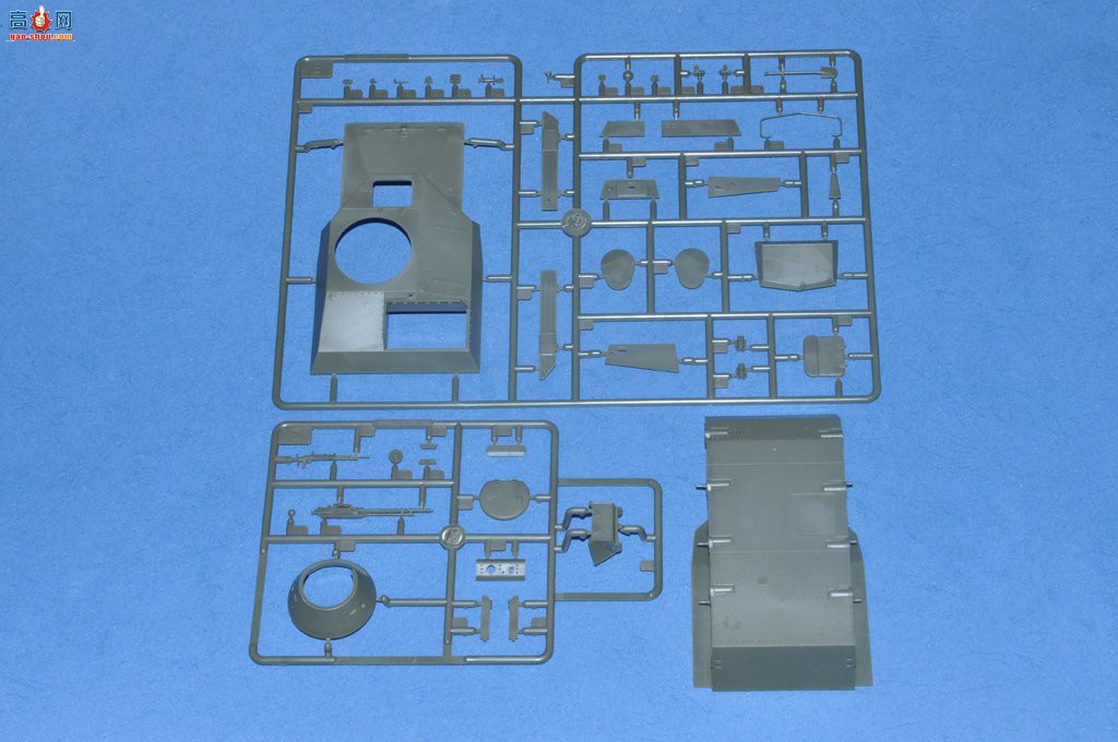 HobbyBoss ̹ 83824 ˹T-30S̹