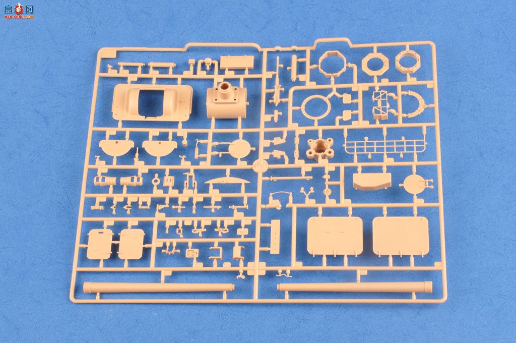 HobbyBoss ̹ 83835 GCT 155AU-F1(T-72)