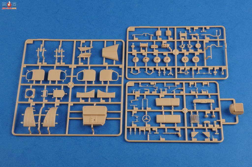 HobbyBoss  83846 ˹BM-13