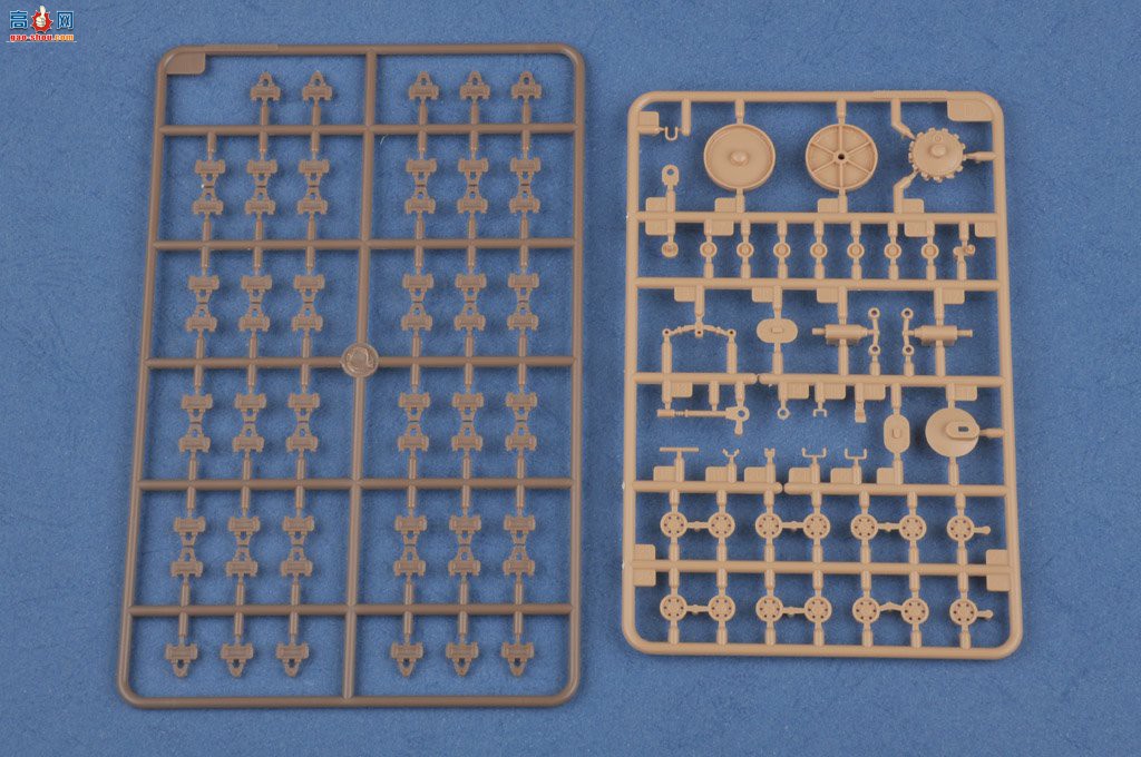 HobbyBoss ̹ 83873 T-18 ̹1927