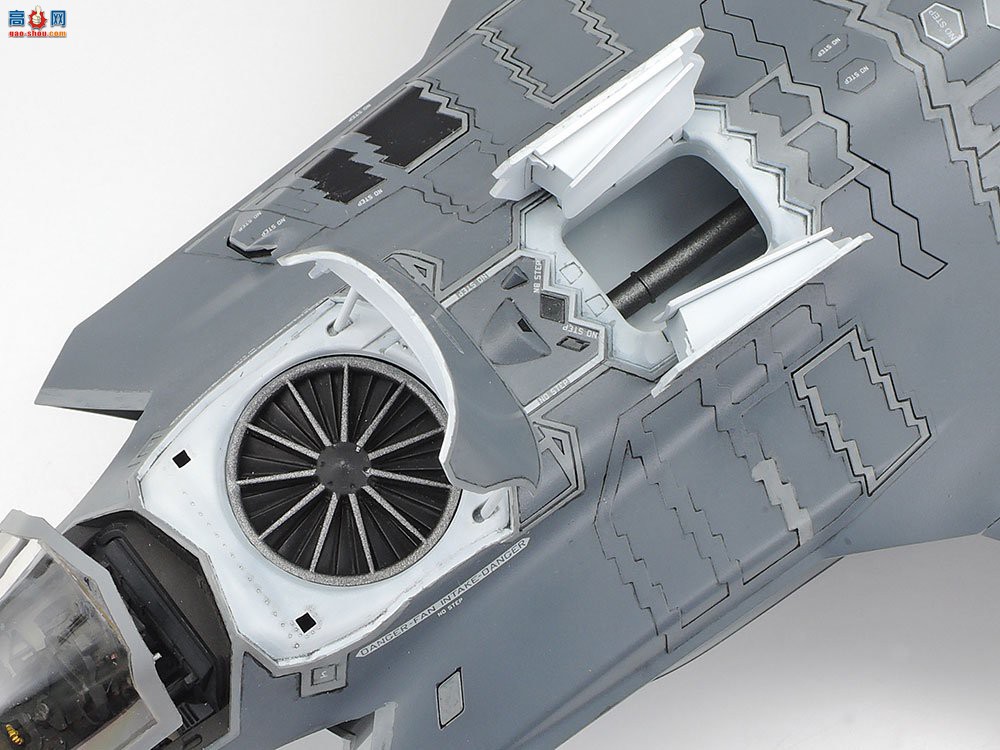 ﹬ ս 38103 1/48 F-35B  II-