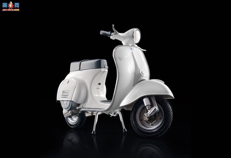  ITALERI Ħг 4633 VESPA 125 -