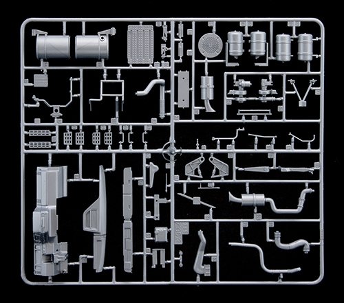 ITALERI  3840 ֶ FH-12 XL70 GLOBETR.SPRAY.P-