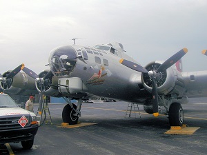  B-17G (44-85740) бݺը
