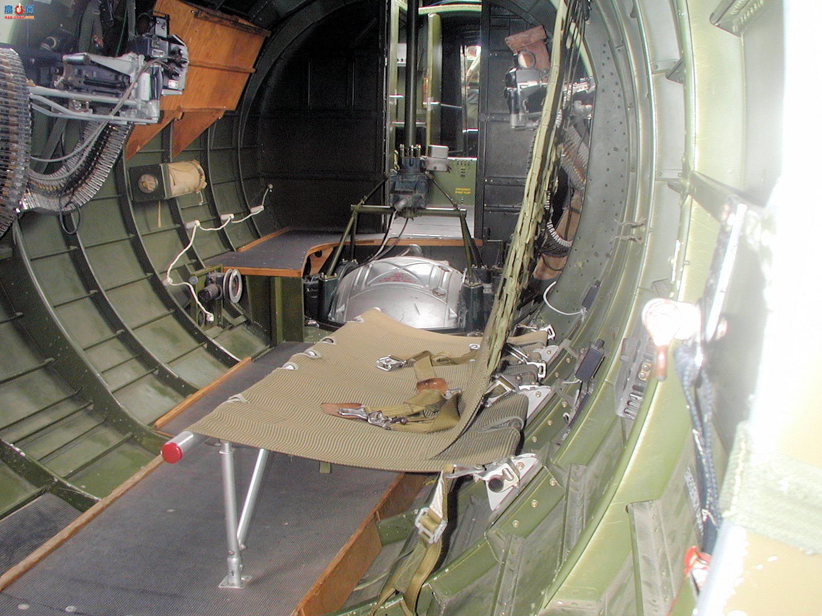  B-17G (44-85740) бݺը