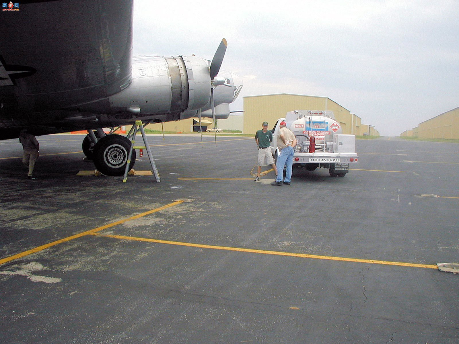  B-17G (44-85740) бݺը