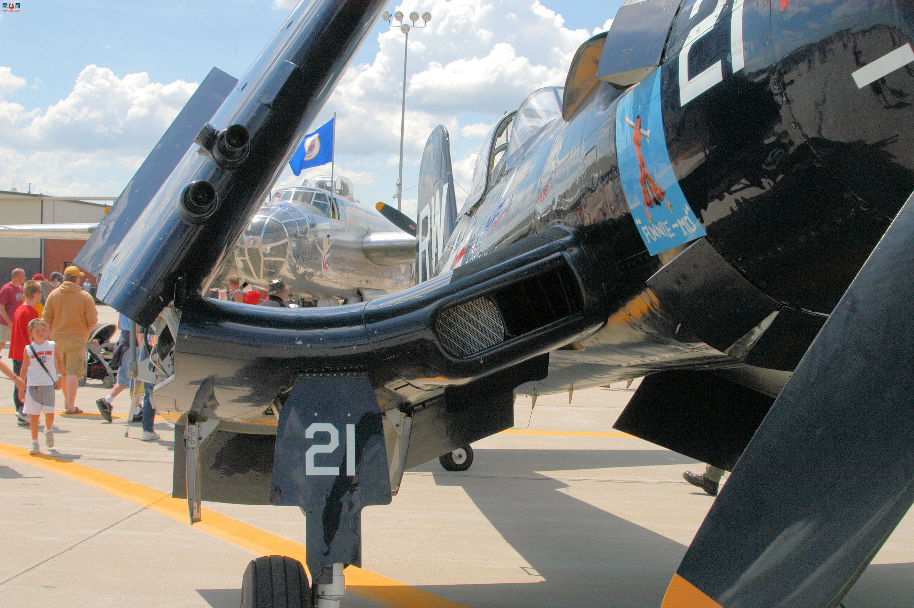  F4U-5N 