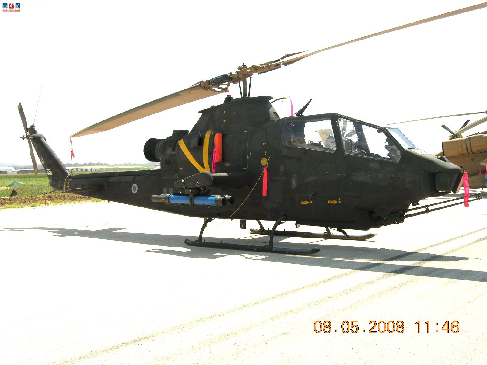  AH-1E651۾