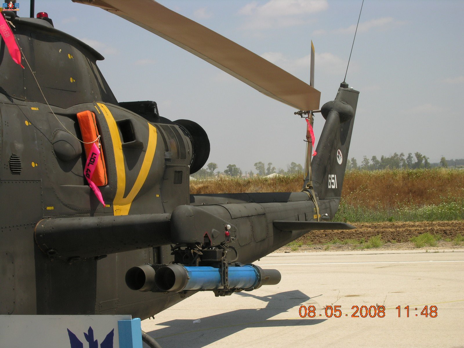 AH-1E651۾