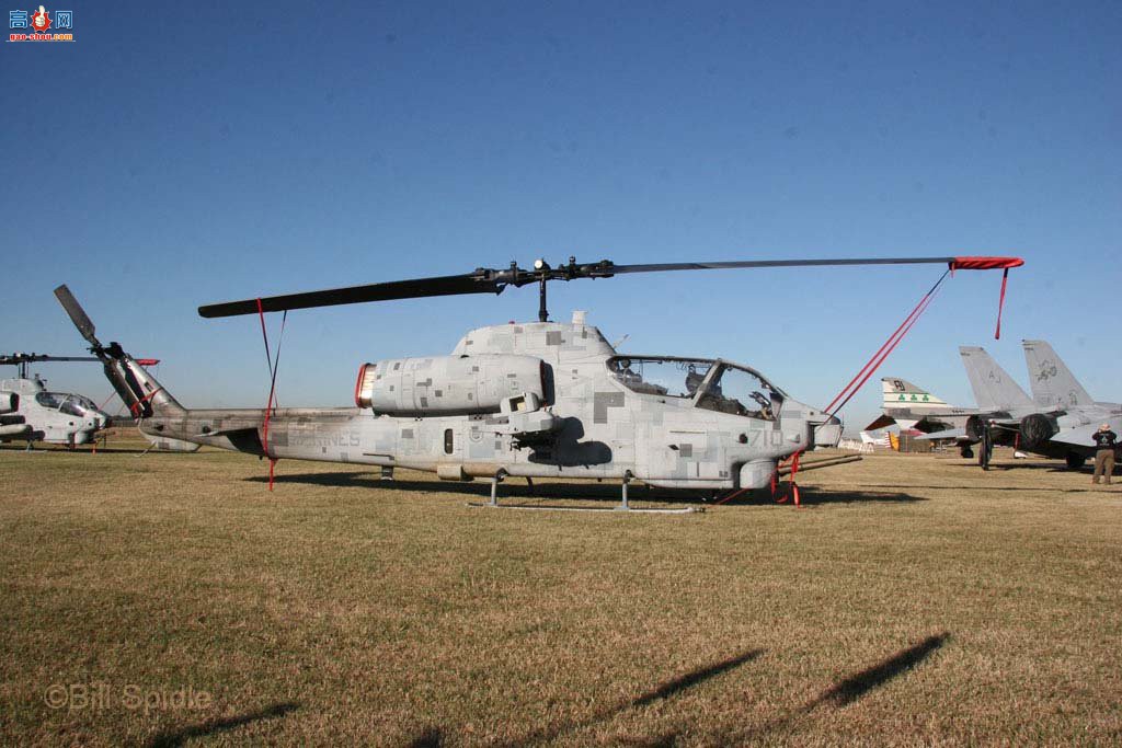  AH-1W165055۾