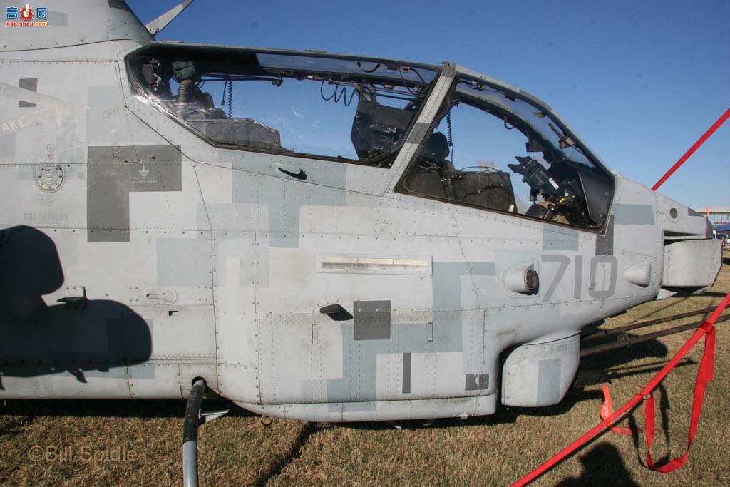  AH-1W165055۾