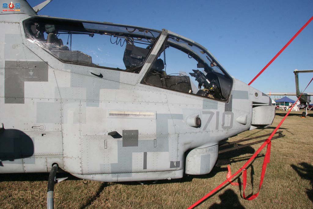  AH-1W165055۾