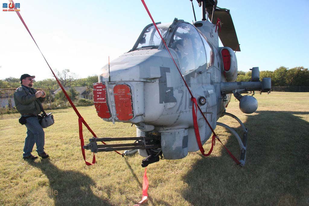  AH-1W165055۾