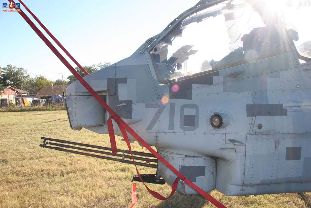  AH-1W165055۾