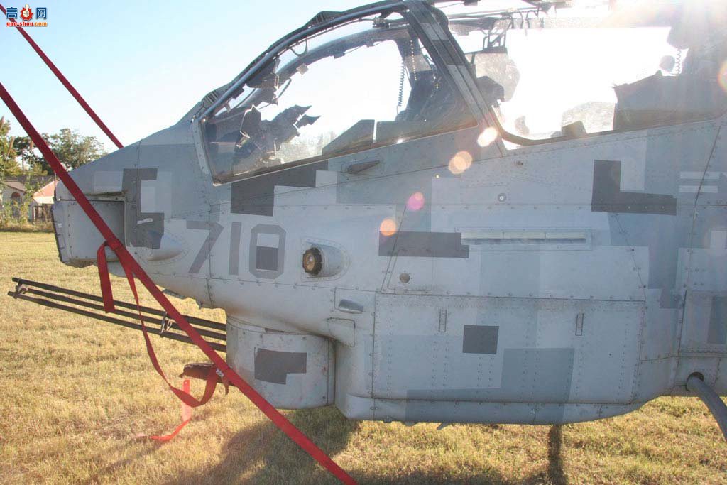  AH-1W165055۾
