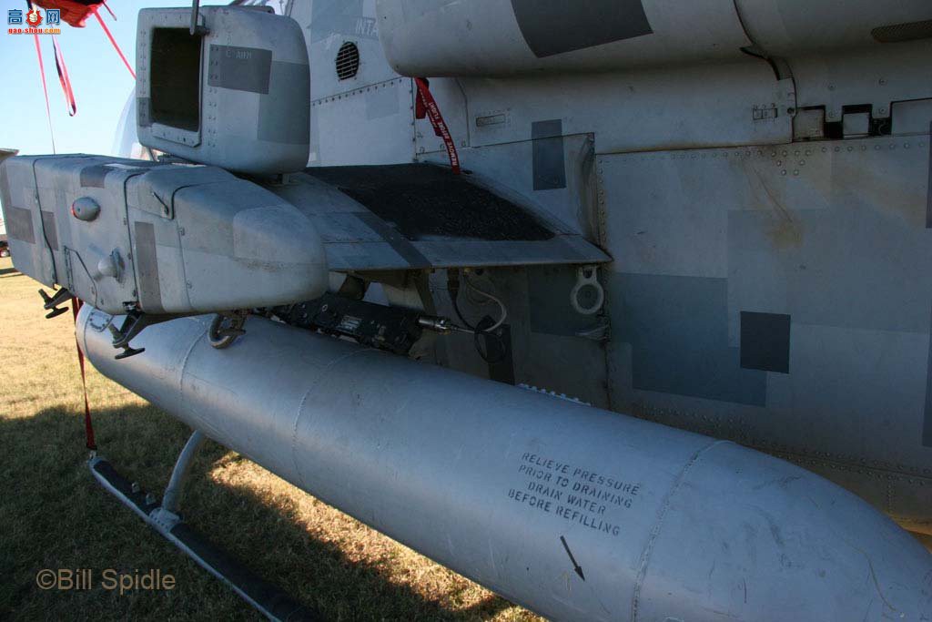  AH-1W165055۾