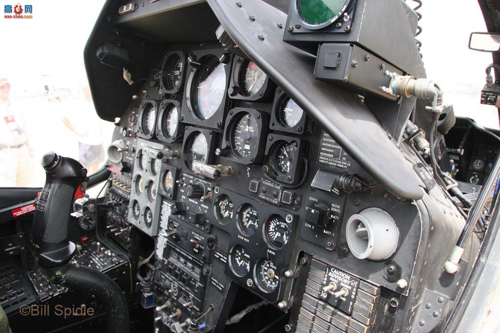 AH-1W165281۾