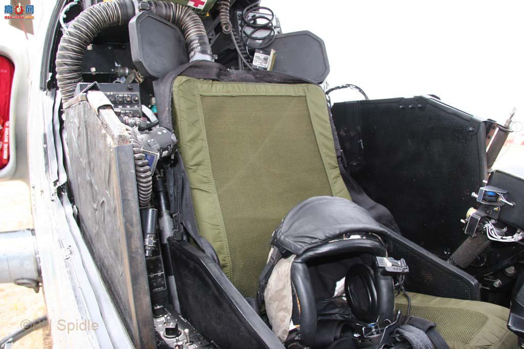  AH-1W165281۾
