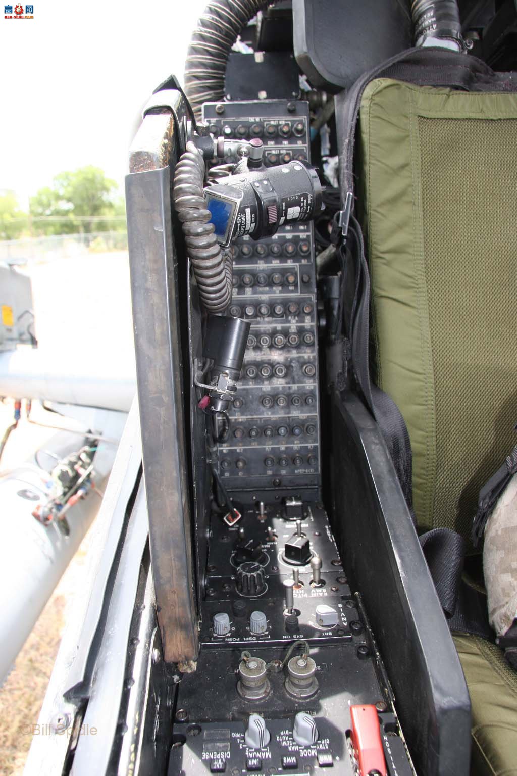  AH-1W165281۾