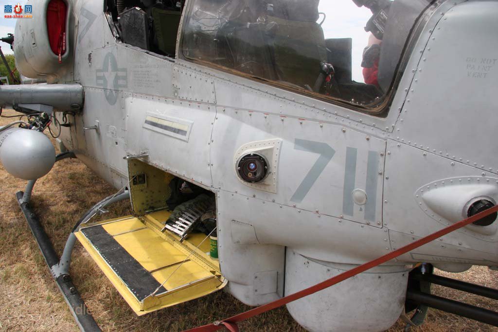  AH-1W165281۾