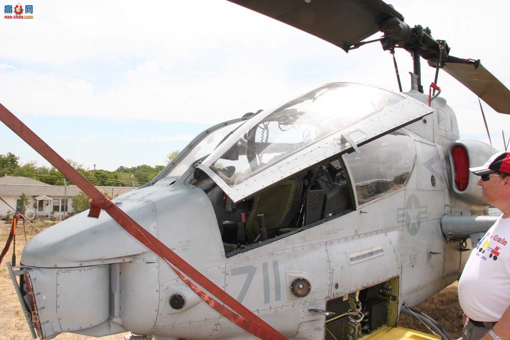  AH-1W165281۾