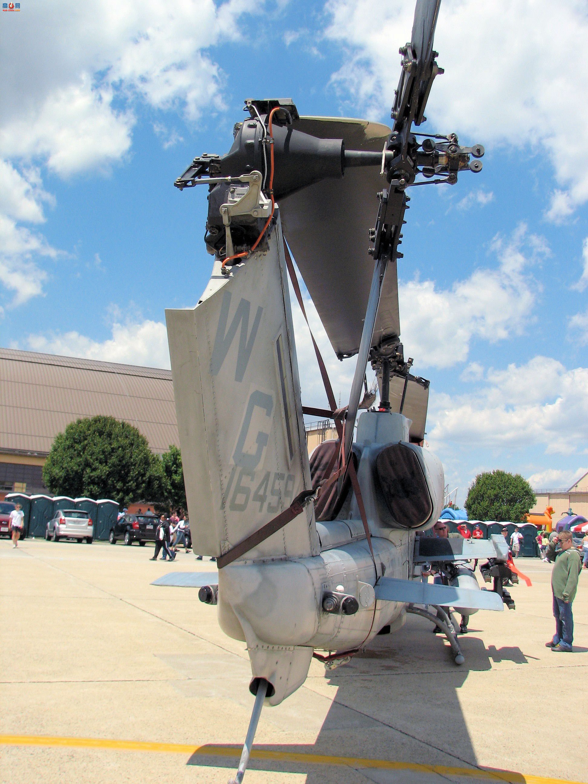  AH-1W۾