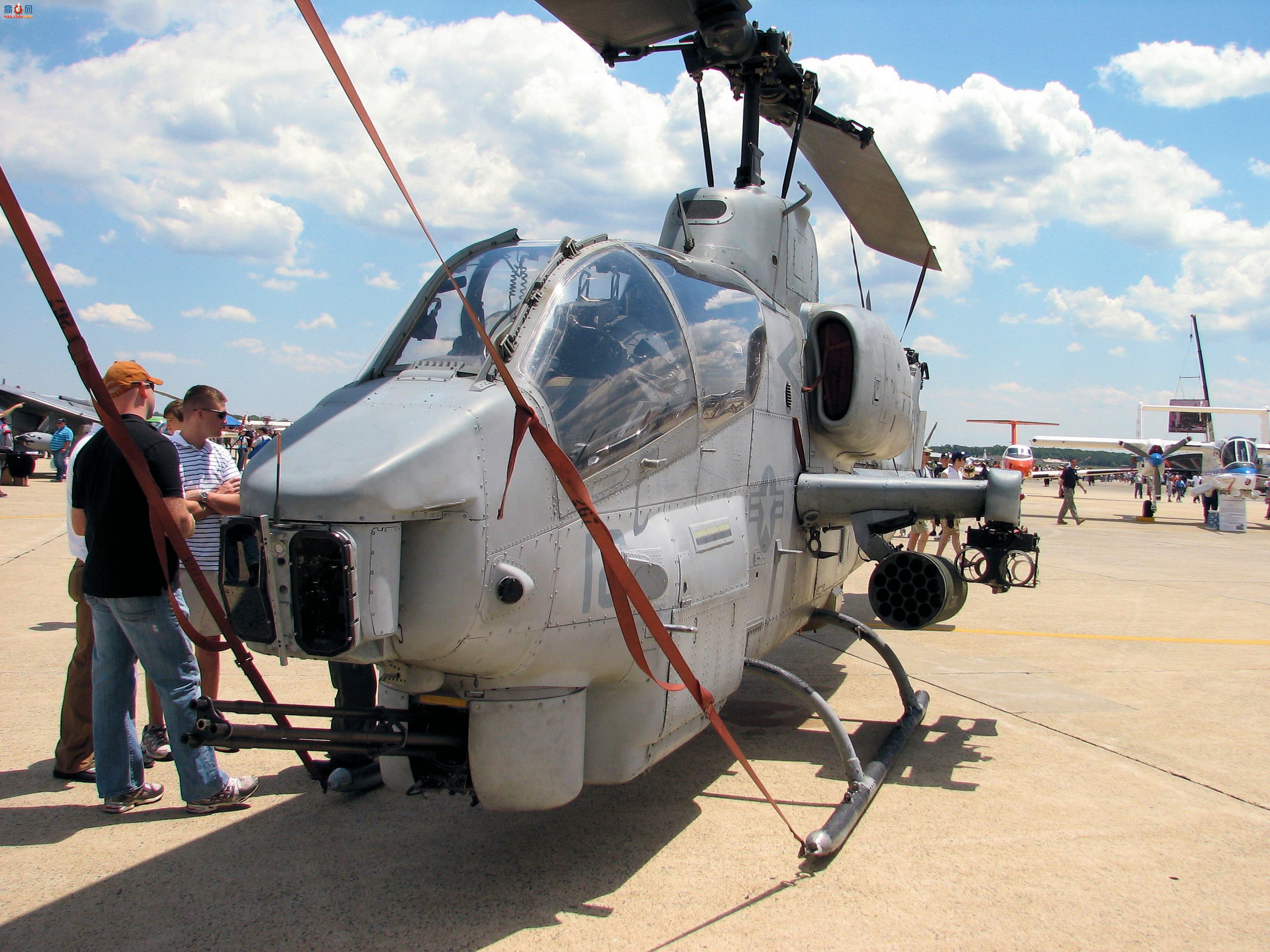  AH-1W۾