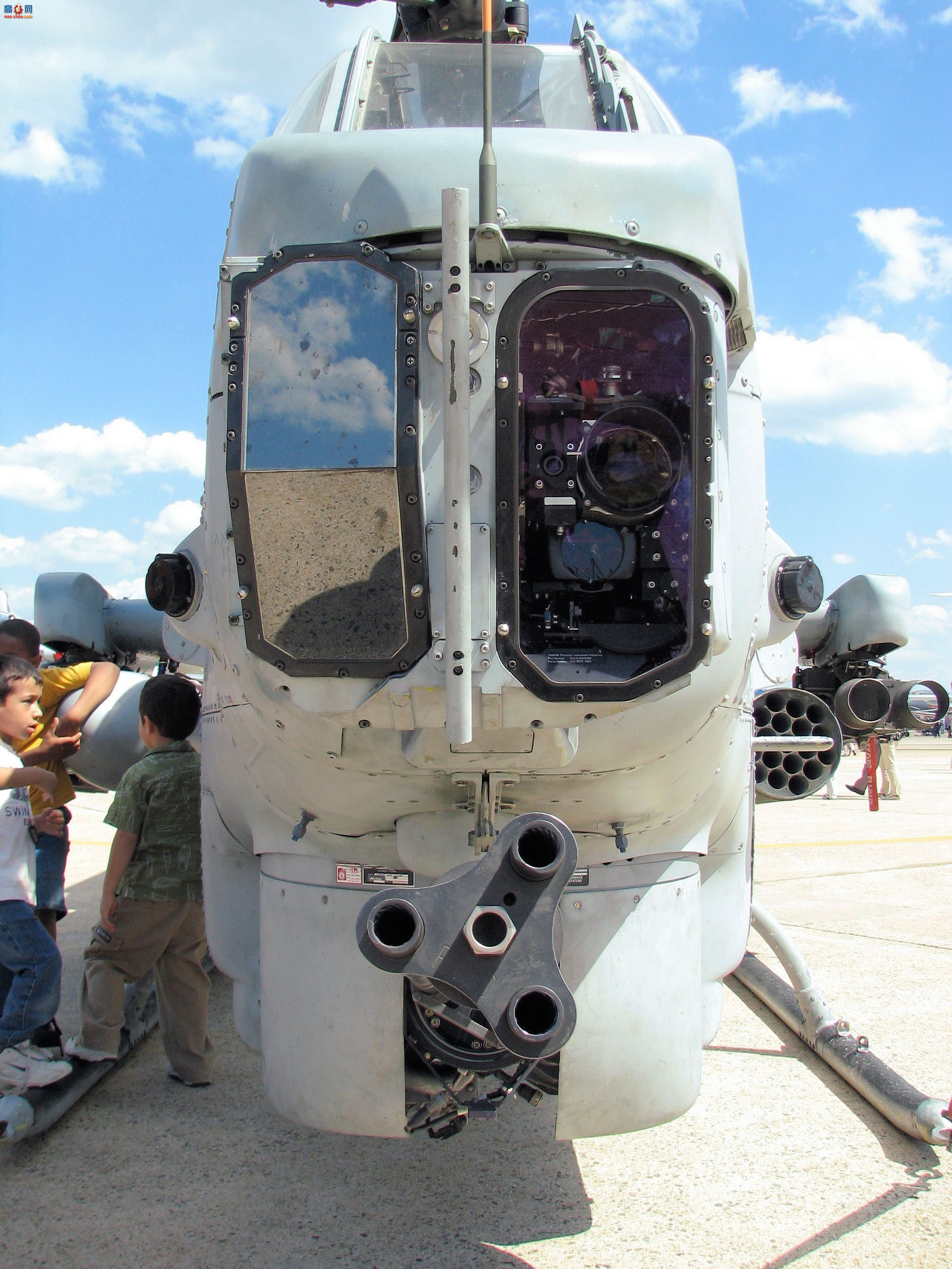  AH-1W۾