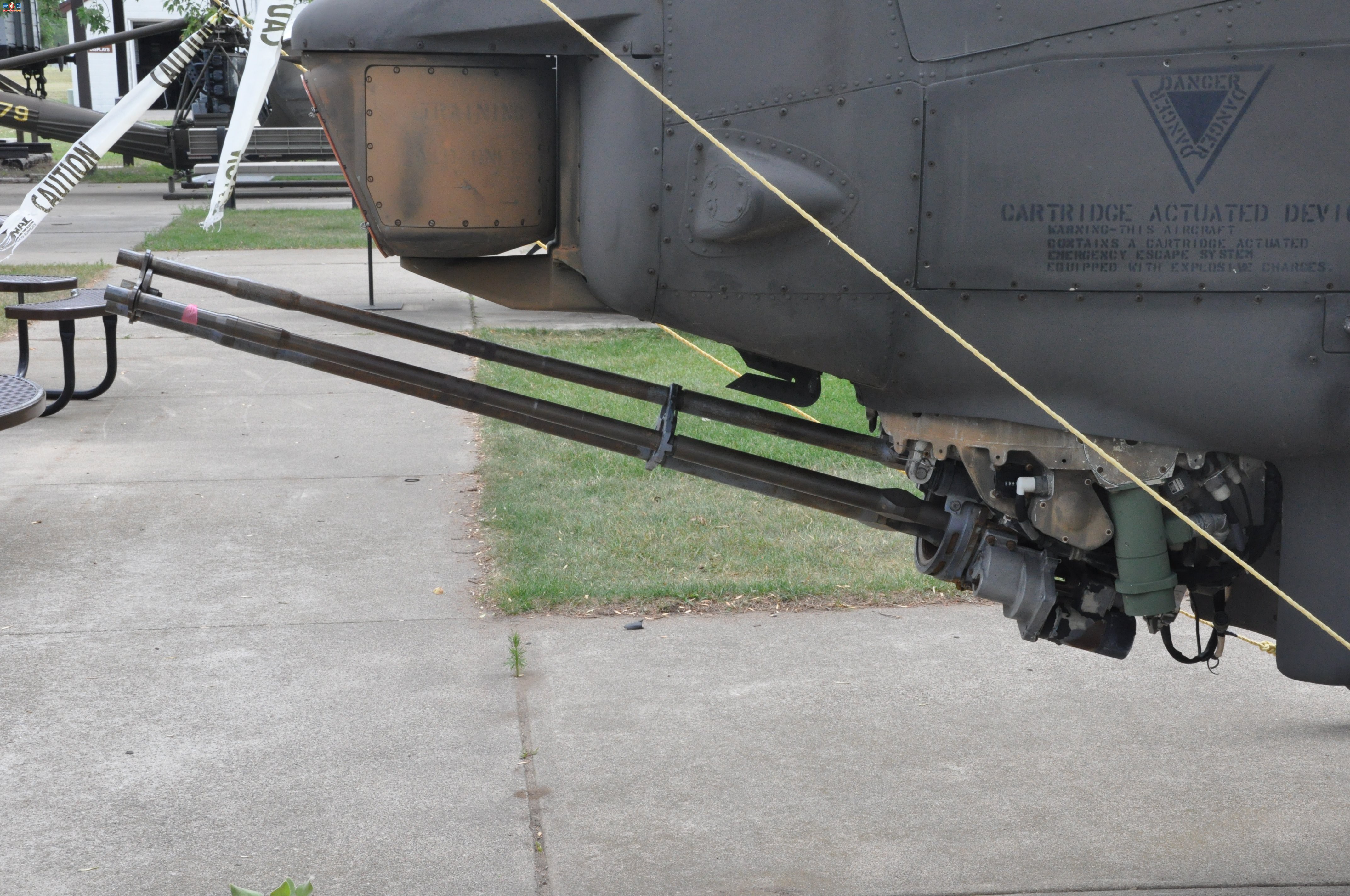  AH-1F67-15781۾