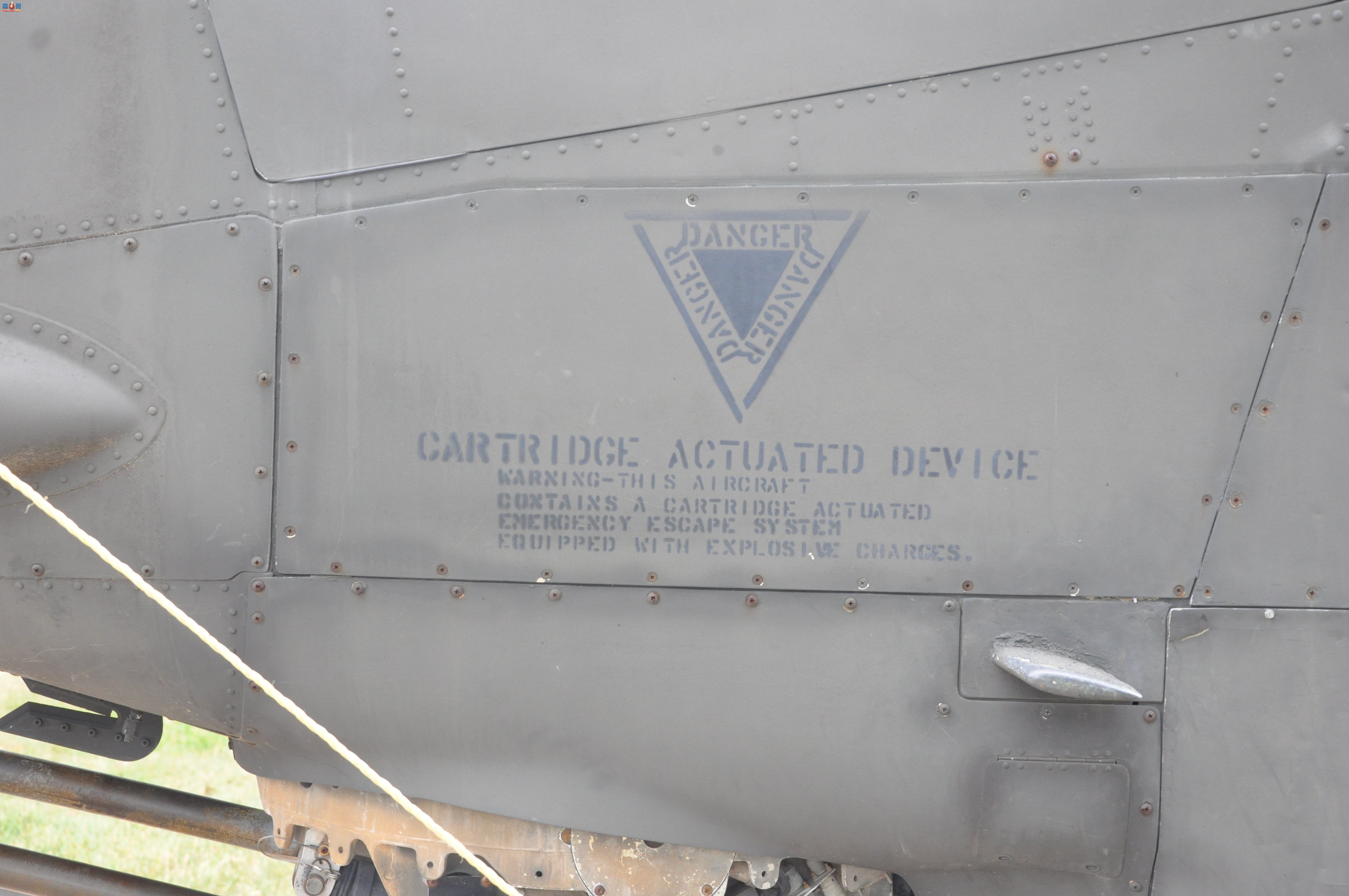  AH-1F67-15781۾
