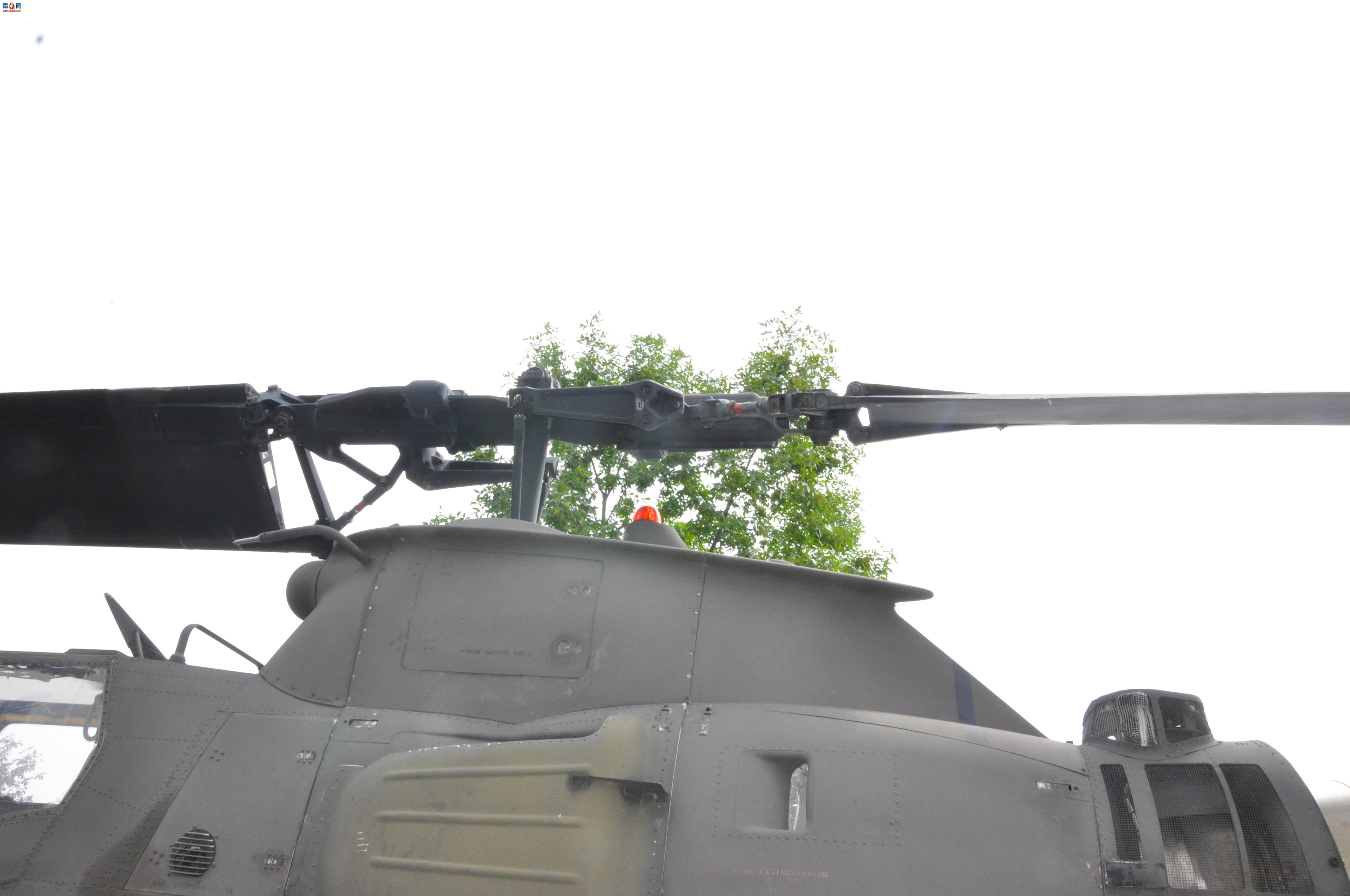  AH-1F67-15781۾