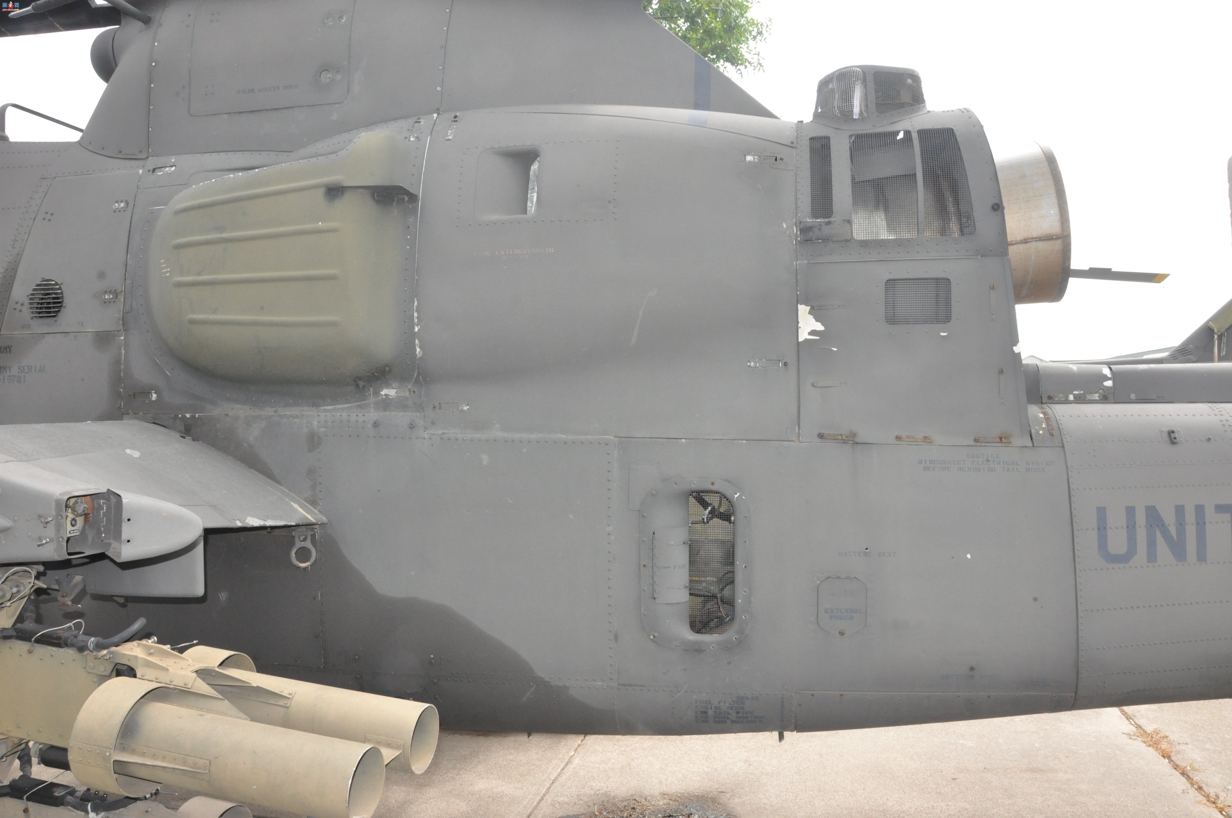  AH-1F67-15781۾