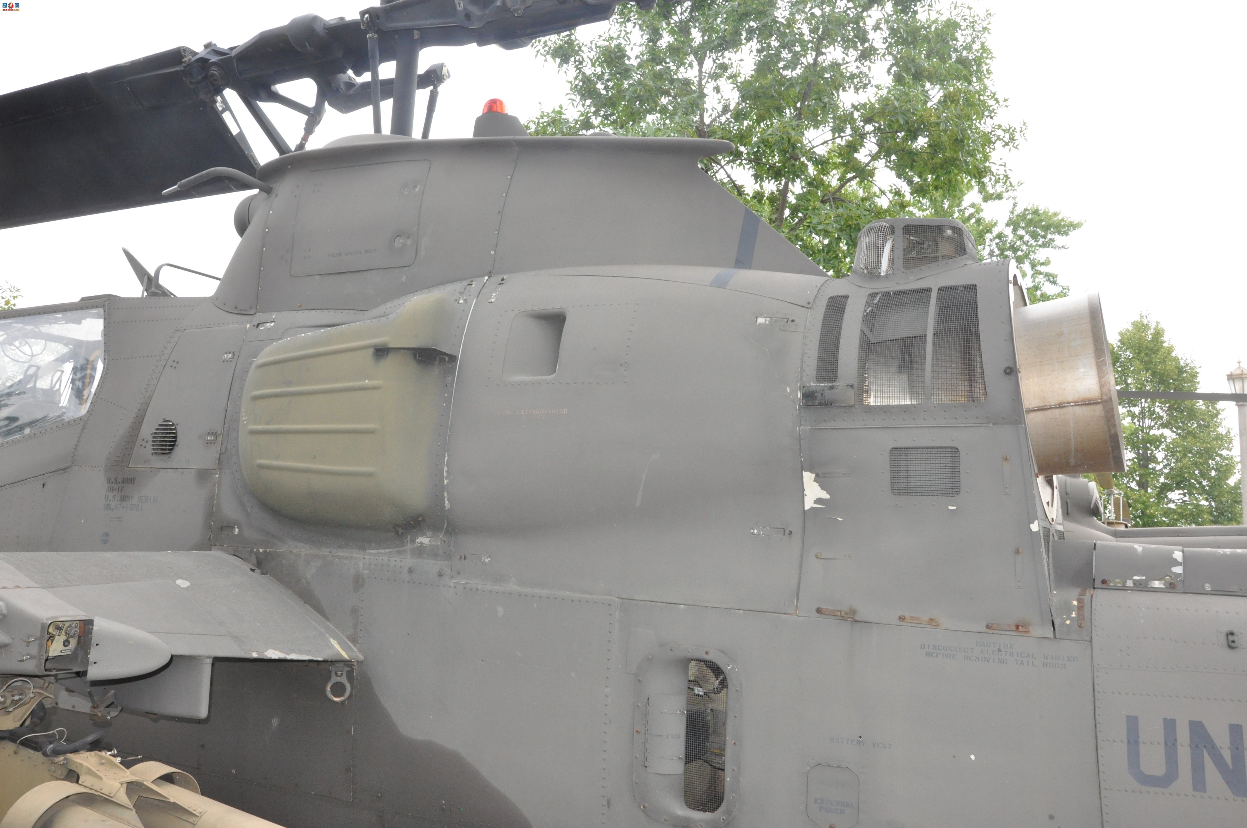  AH-1F67-15781۾