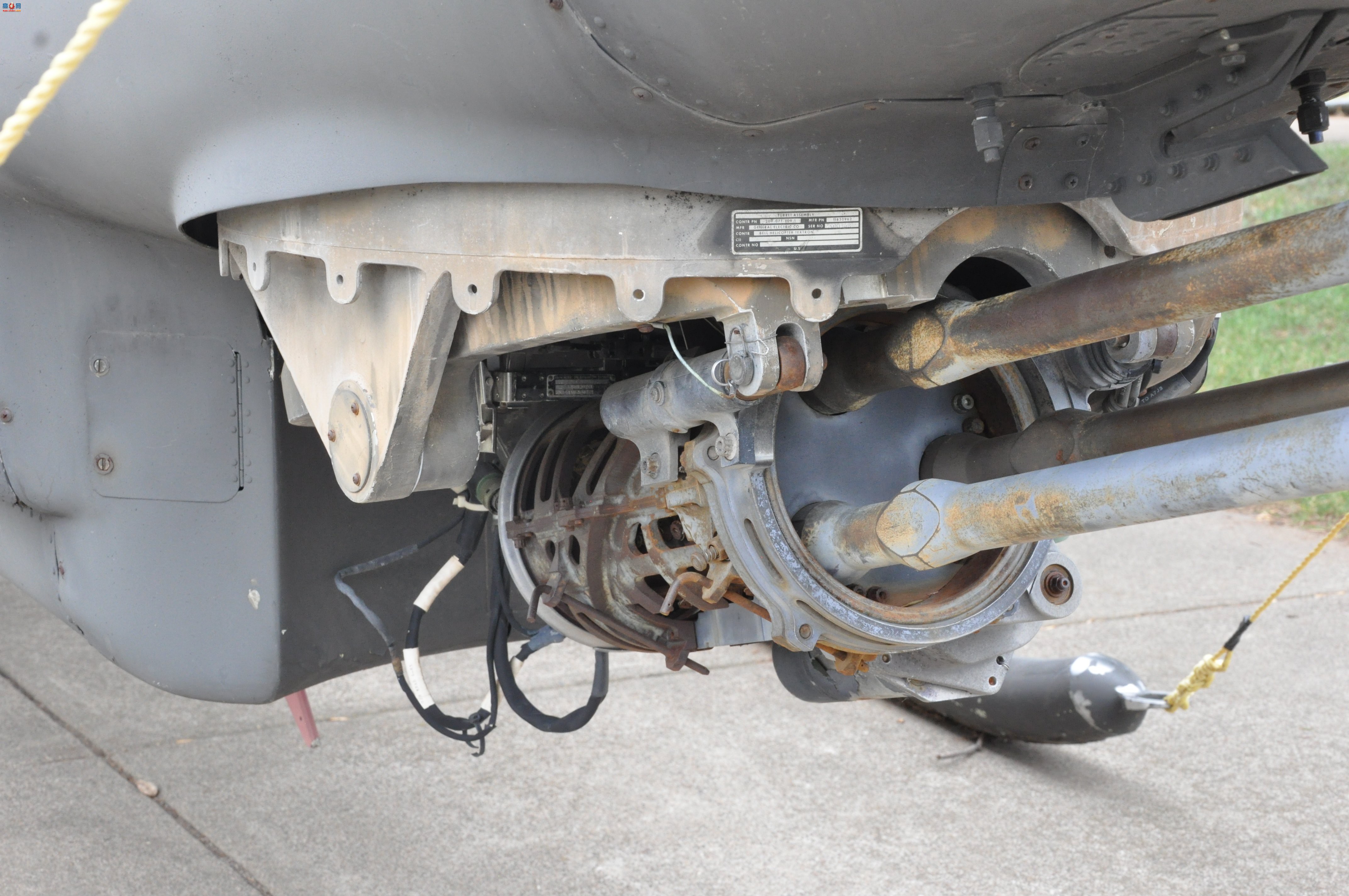  AH-1F67-15781۾