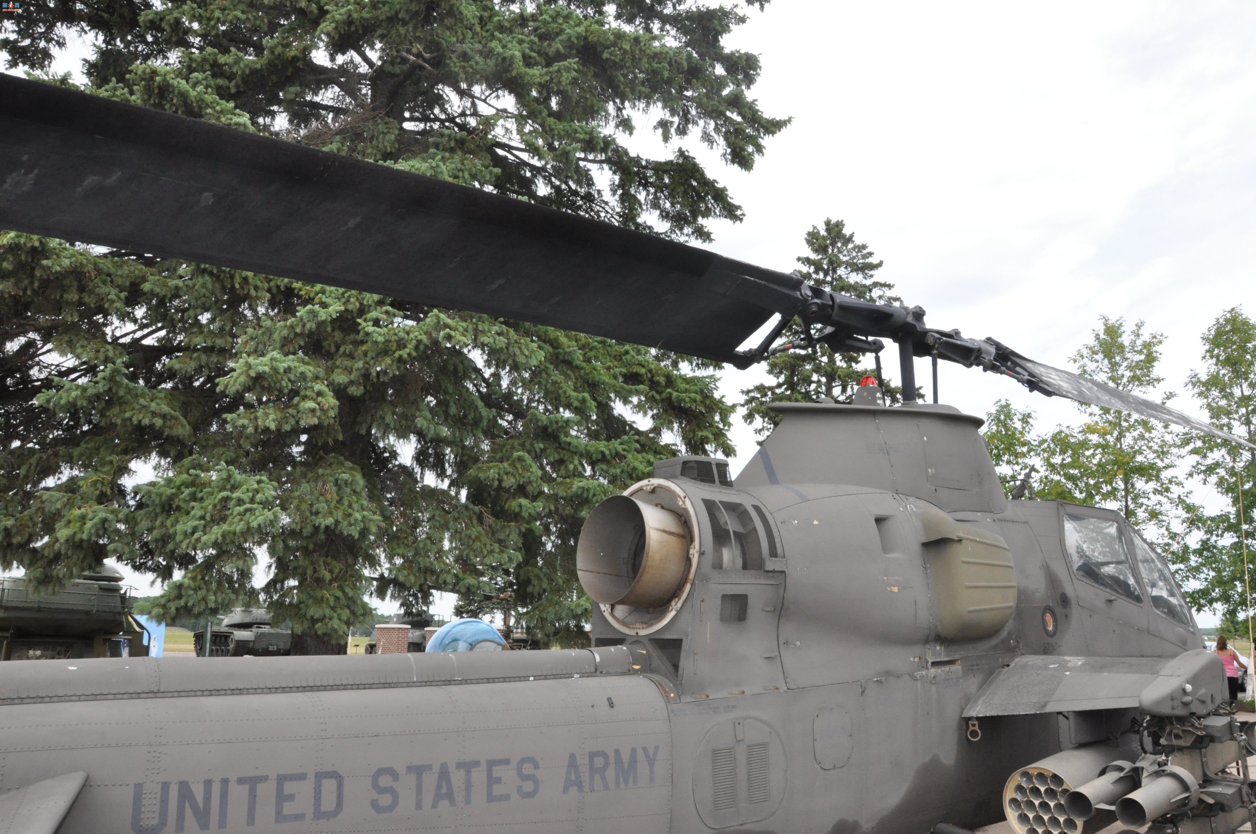  AH-1F67-15781۾
